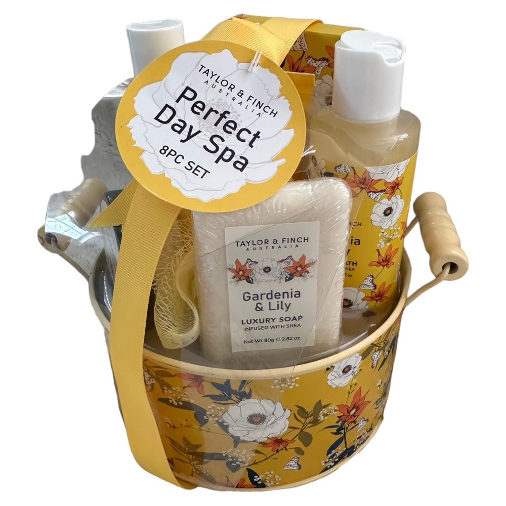 Taylor & finch Australia Gardenia & lily luxury 8 piece set - New& Sealed-